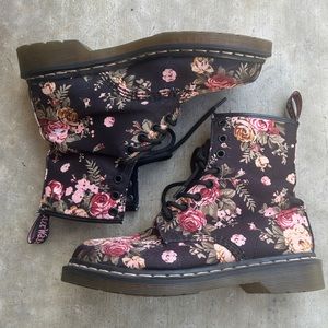 Dr. Marten Floral Boots Women’s US 7